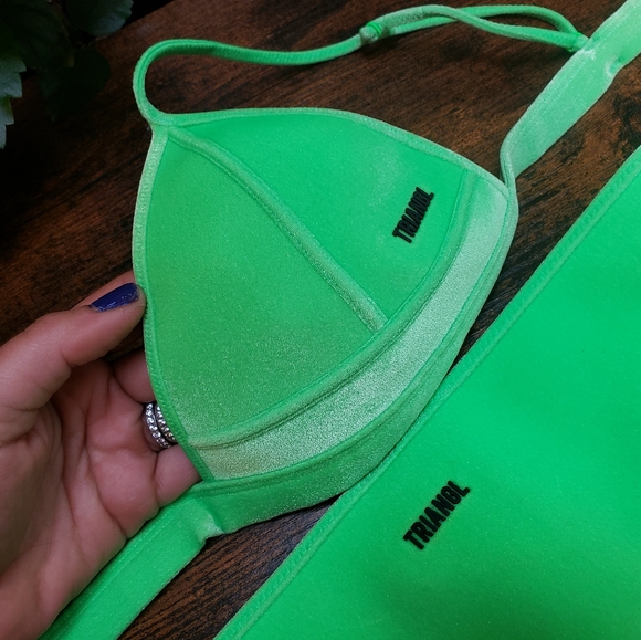 S top, XXS bottom, *Rare* Triangl- lime neoprene Small top, XXS bottom, D cup - Picture 14 of 16